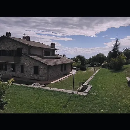 Amrita Janani-yoga E Lifestyle Tra Gubbio E Assisi Bed & Breakfast *